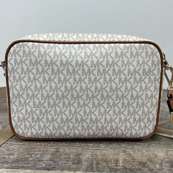 SOLD IN STORE Michael Kors FULTON Sport Crossbody Bag - Picture 3 of 10